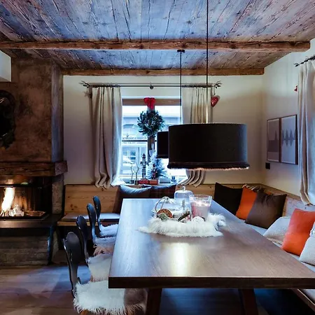 Chalet Arlberg- Exquisites Skigebiet Fuer Bis Zu 16 Gaste In Zurs Villa