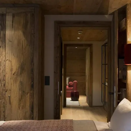 Chalet Arlberg- Exquisites Skigebiet Fuer Bis Zu 16 Gaste In Zurs