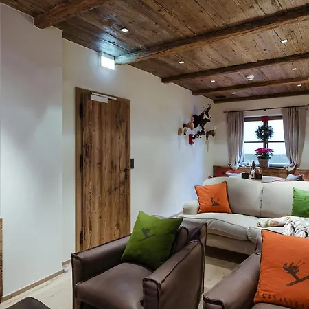 Villa Chalet Arlberg- Exquisites Skigebiet Fuer Bis Zu 16 Gaste In Zurs *