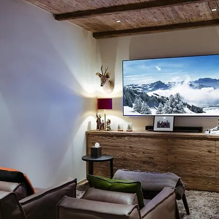 Chalet Arlberg- Exquisites Skigebiet Fuer Bis Zu 16 Gaste In Zurs Villa